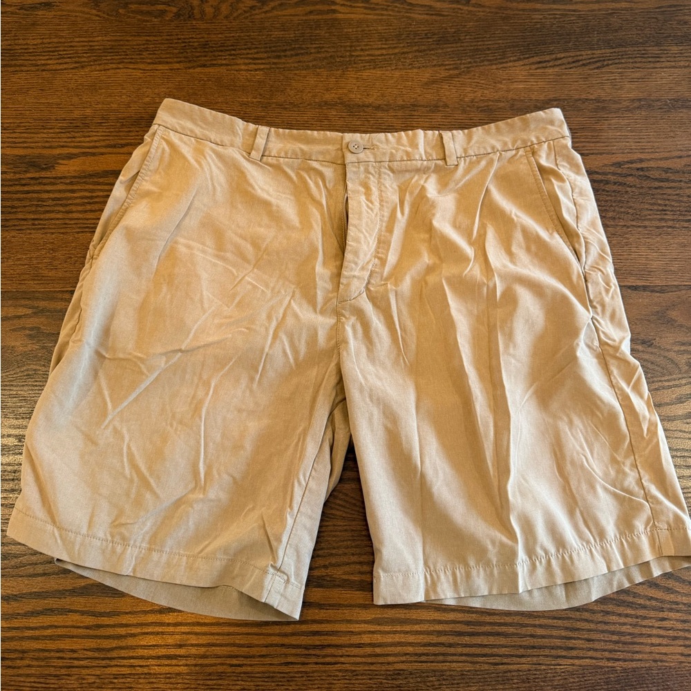 Vineyard Vines Khaki Shorts 38